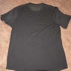 BRAND NEW WITHOUT TAGS GREY LULULEMON SHIRT